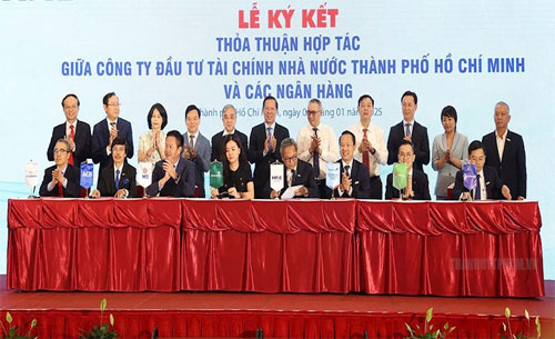Đại diện các đơn vị ký kết tại buổi lễ