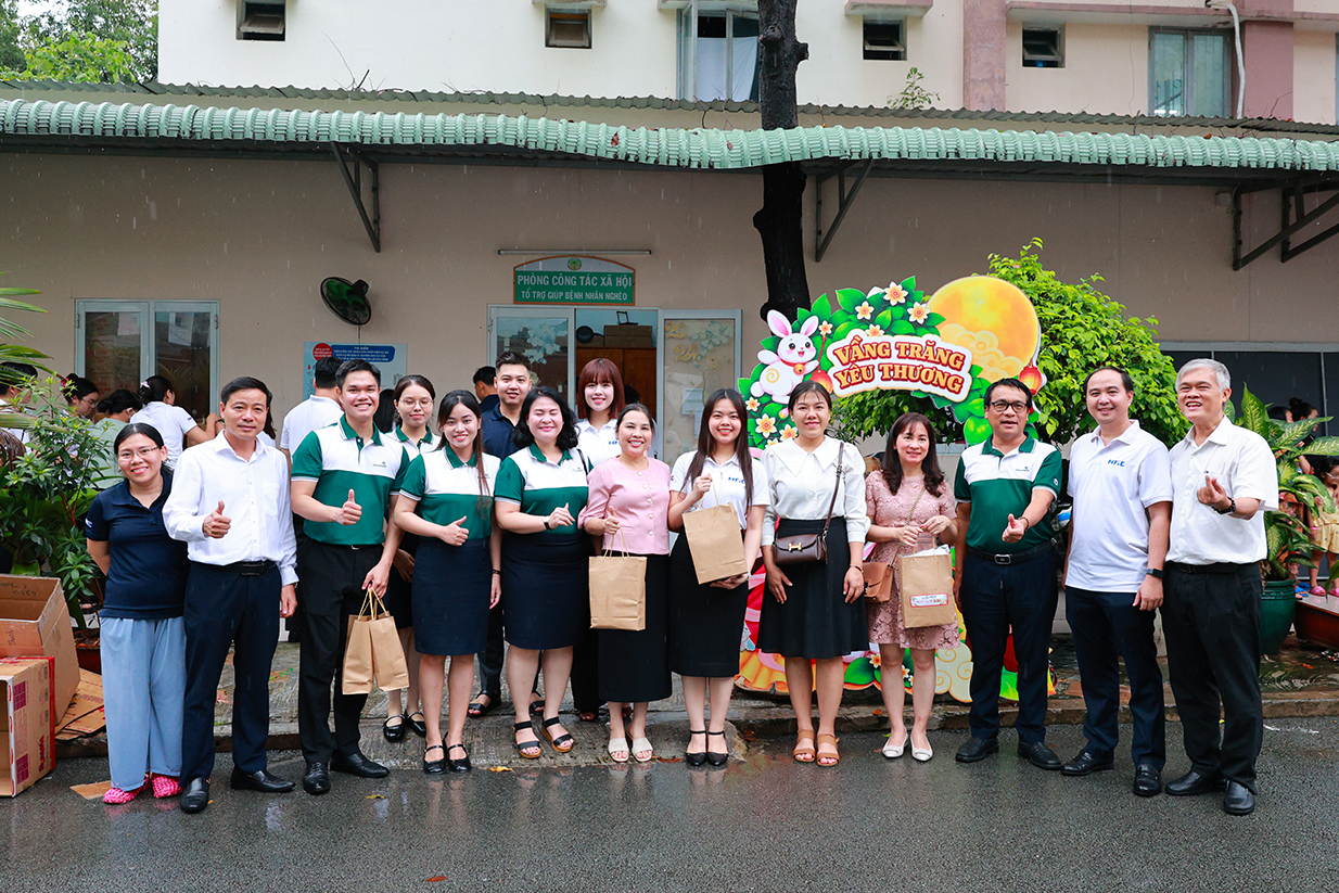 HFIC phối hợp Vietcombank Tân Bình tổ chức Chương trình công tác xã hội “Thăm và tặng quà Trung thu cho các bệnh nhi” tại Bệnh viện Nhi đồng 2